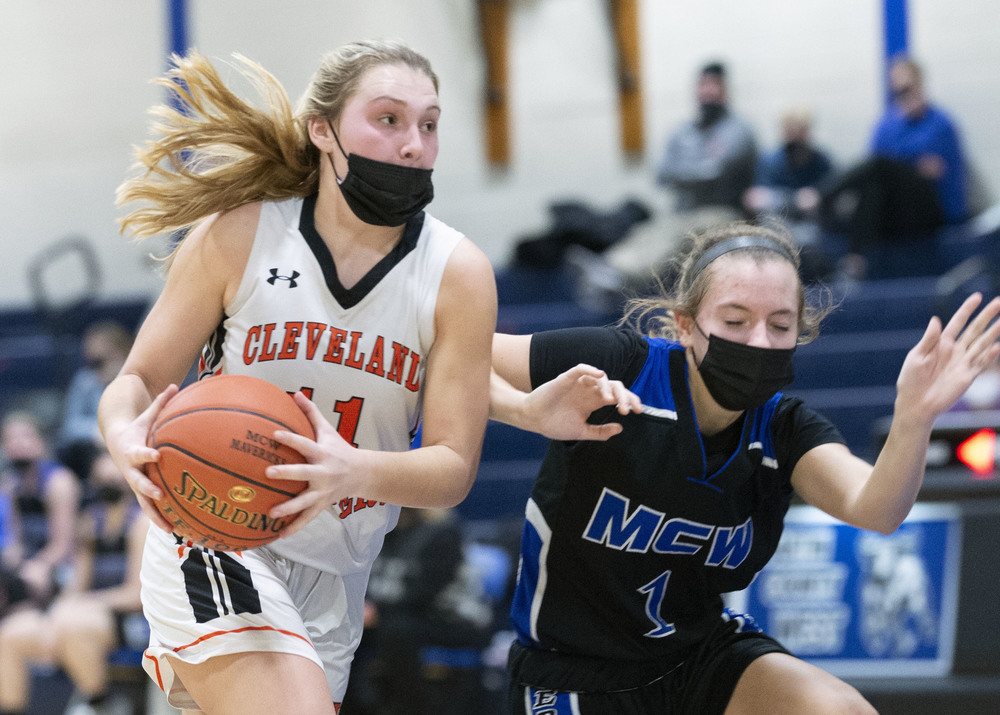Clipper girls lose magic at Trimont