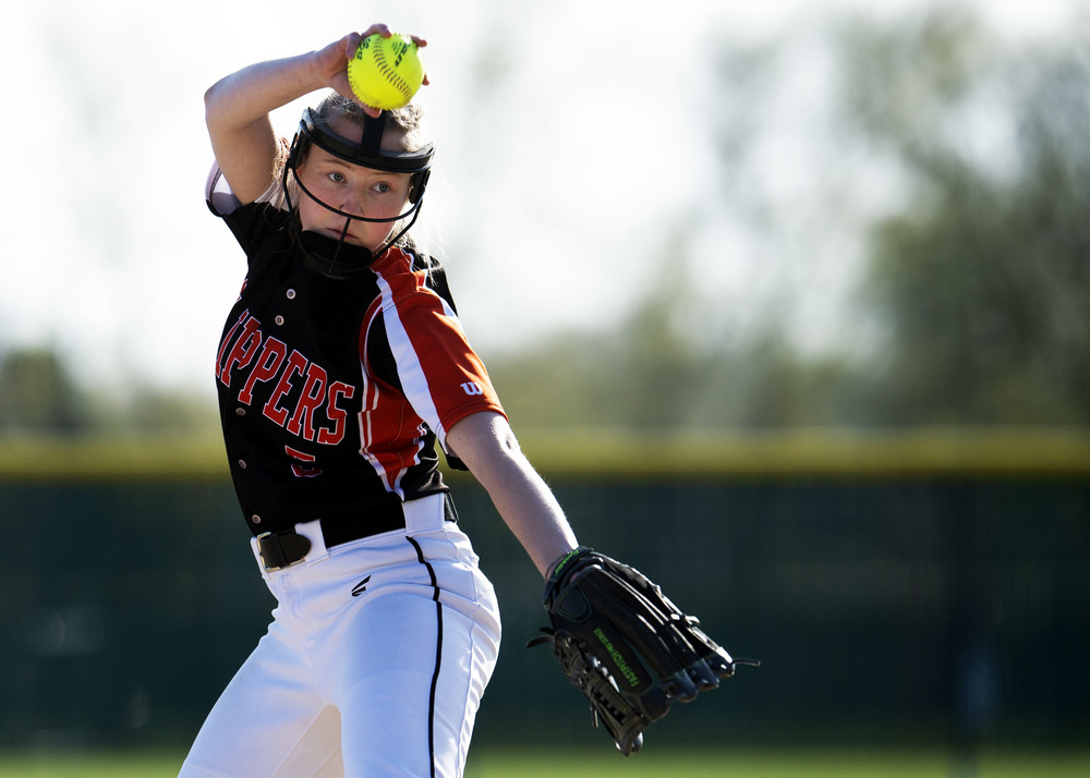 Varsity softball wins two conference games, falls to NUC