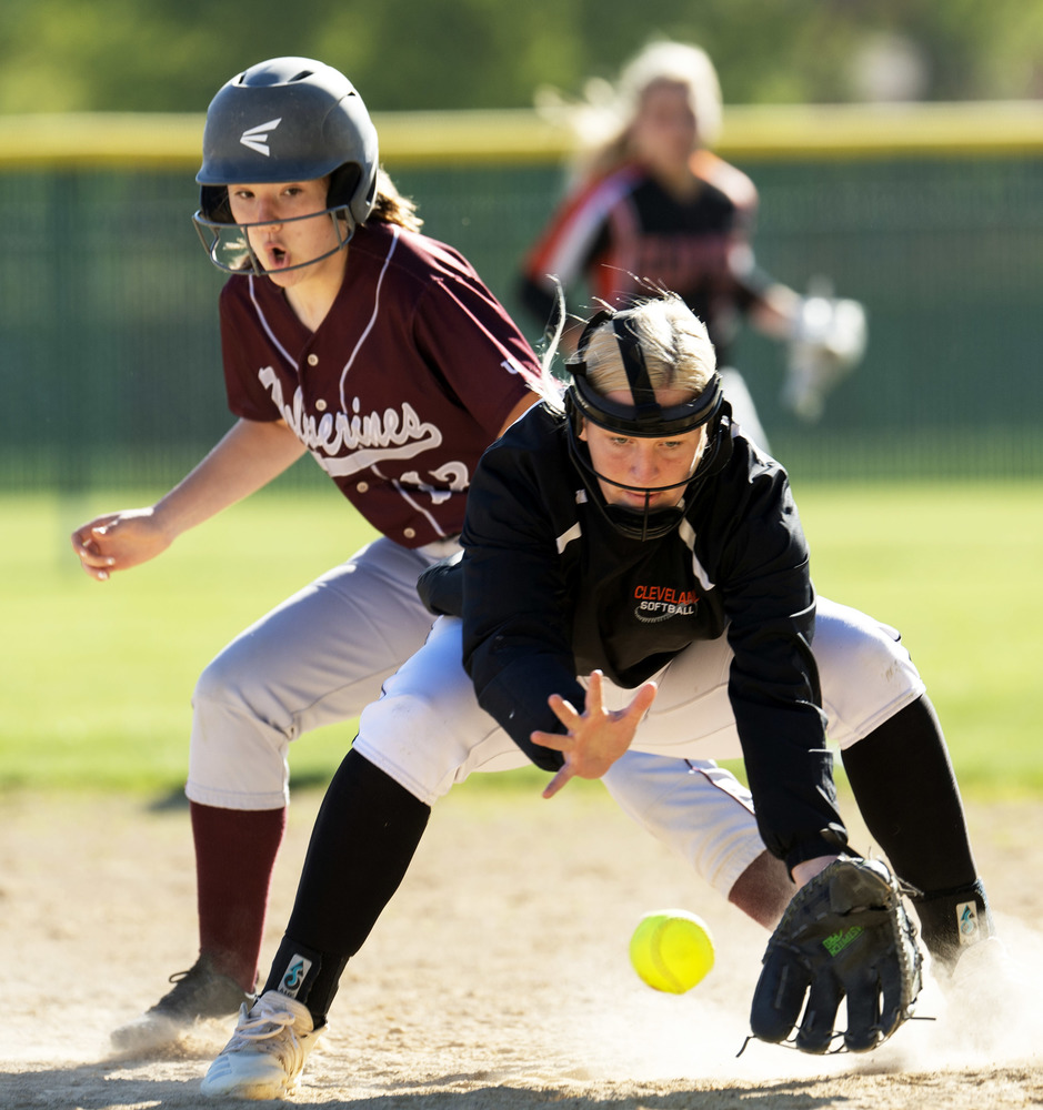Varsity girls end week on a high note