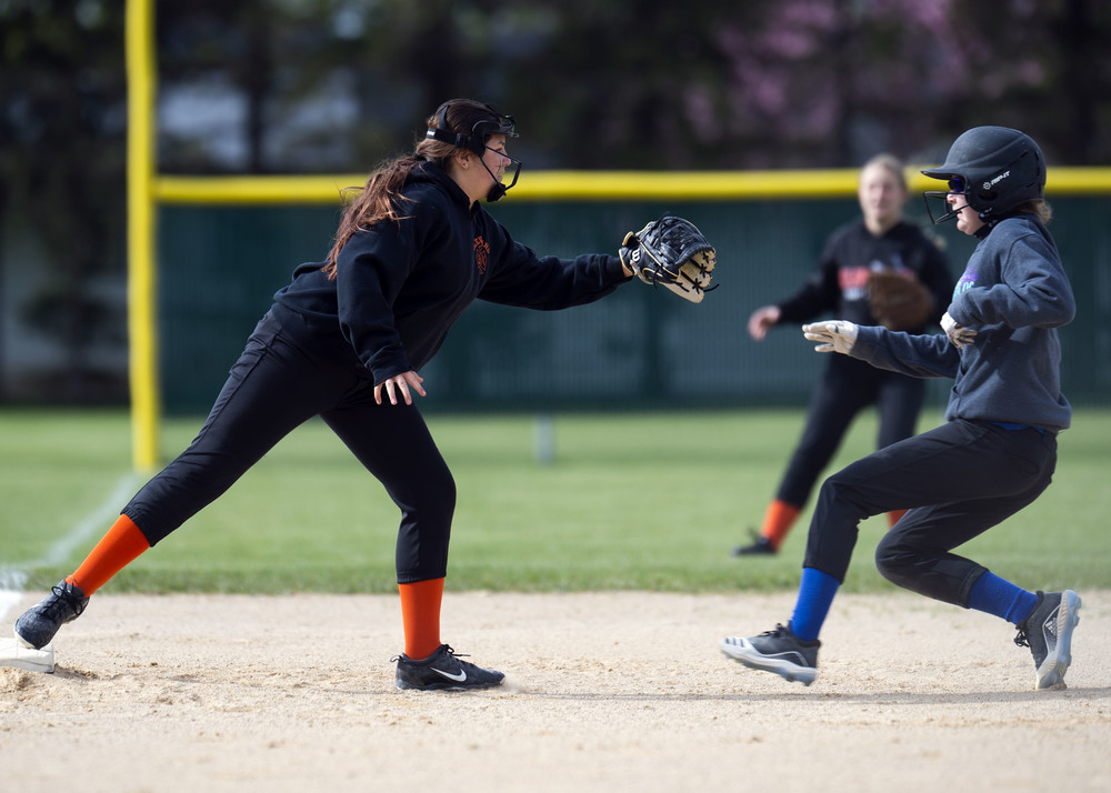 Junior high girls fall twice in own tourney