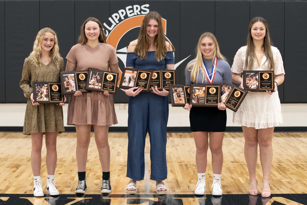 Girls Basketball Holds Awards Banquet 